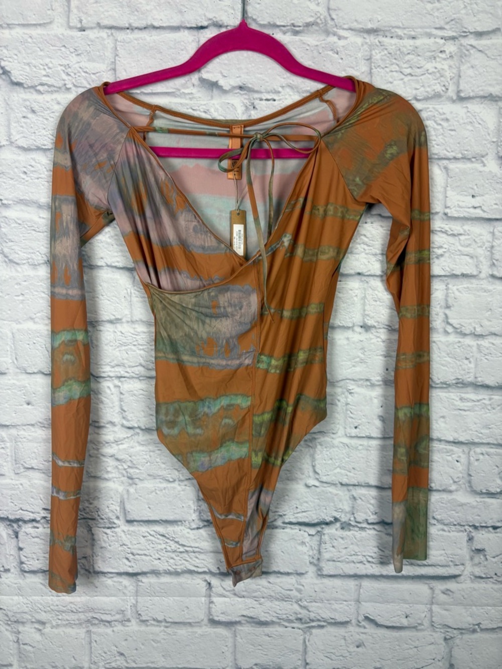 NWT Skims Jelly Sheer Off The Shoulder Tie Dye Print Bodysuit size M - Picture 3 of 6
